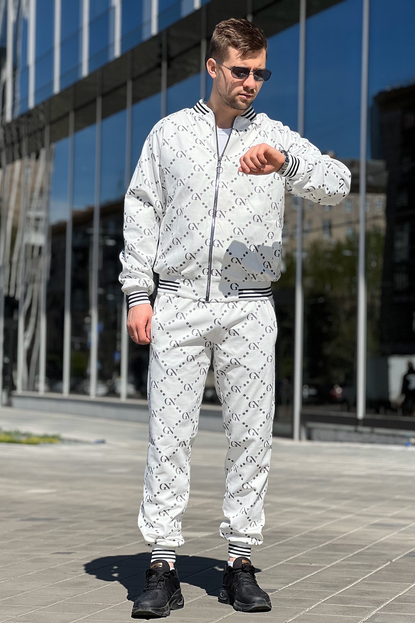 Premium White Men s Tracksuit GentmnShop premium-white-men-s-tracksuit-gentmnshop